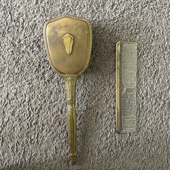 Vintage Brush and Comb Set - Picture 5 of 5